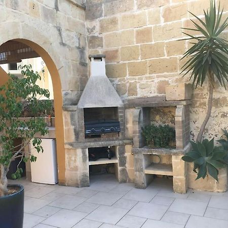 Studio Apartment With Pool In House Of Character. Birkirkara Exterior foto