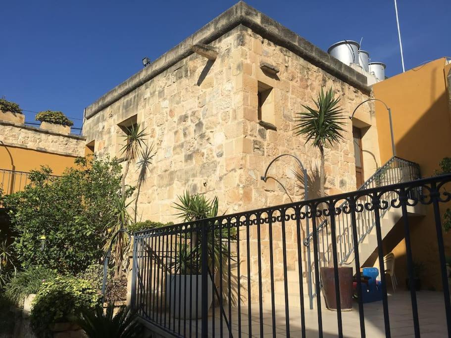 Studio Apartment With Pool In House Of Character. Birkirkara Exterior foto